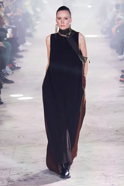 Look 7